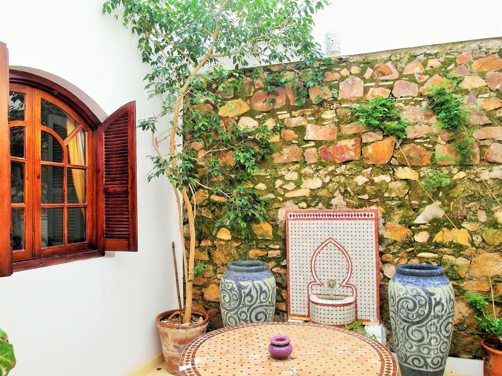 Christina'S House Panzió Asilah Kültér fotó