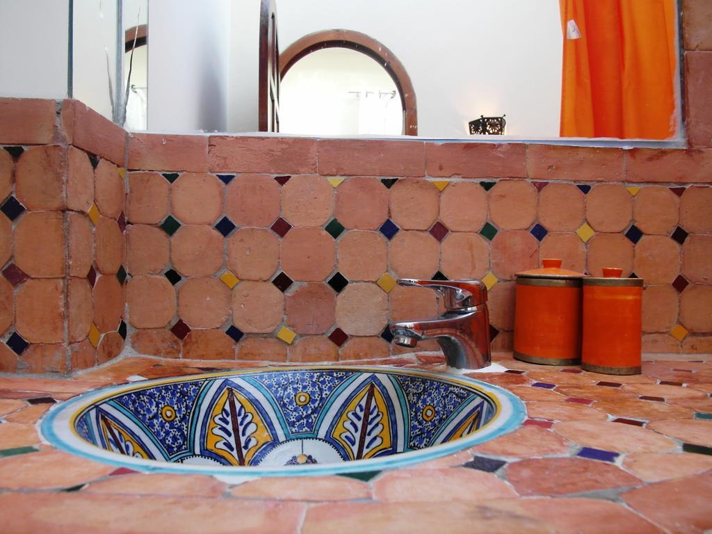 Christina'S House Panzió Asilah Szoba fotó