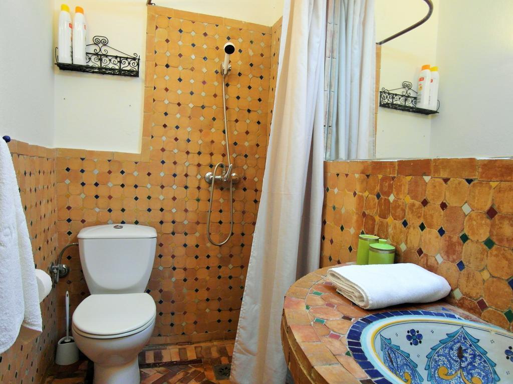Christina'S House Panzió Asilah Kültér fotó